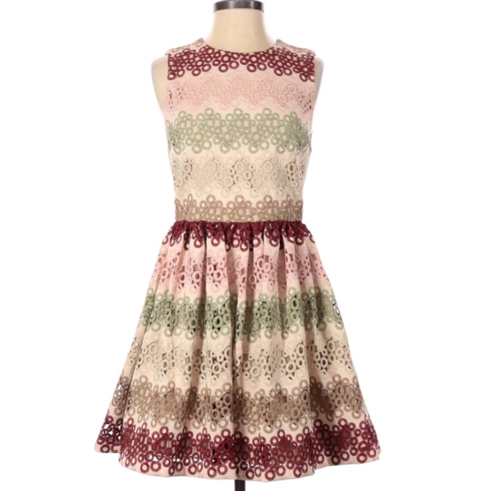 Alice + Olivia Joyce Crewneck Dress (XS)